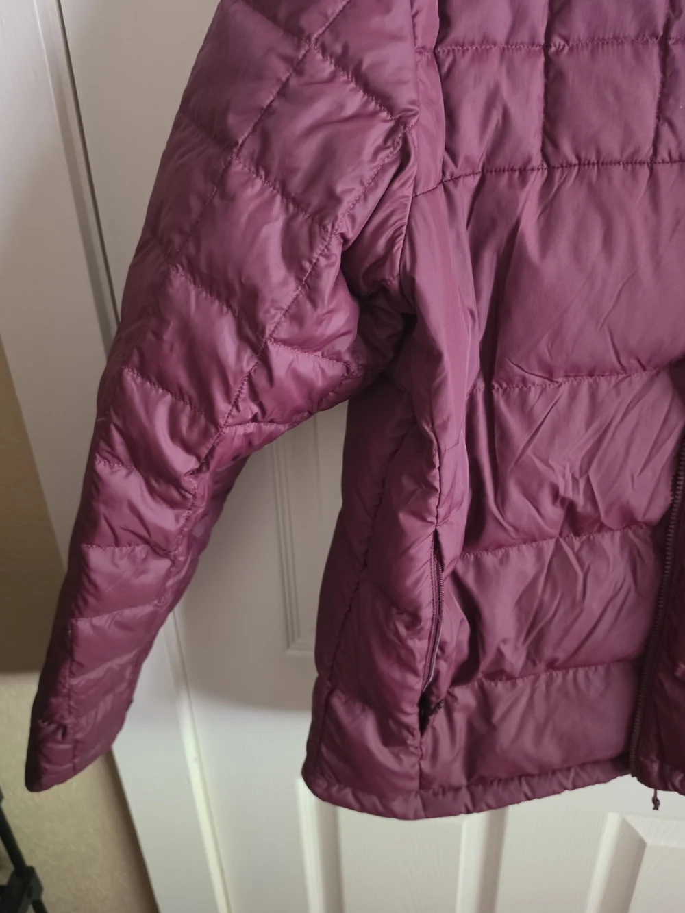 The North Face Men's Insulated Burgundy Puffer Jacket